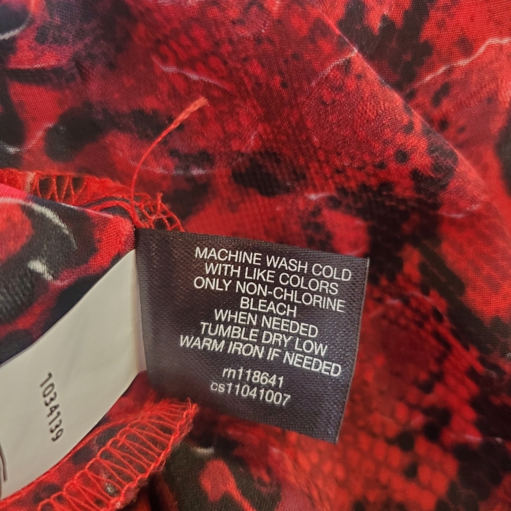 Lane Bryant Size 18 Red&Blk animal print shear cut-out L/Sl tunic blouse - Picture 10 of 10